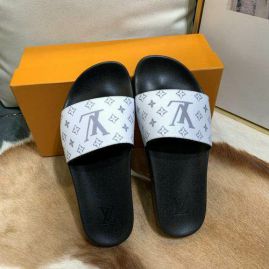 Picture of LV Slippers _SKU410811361631923